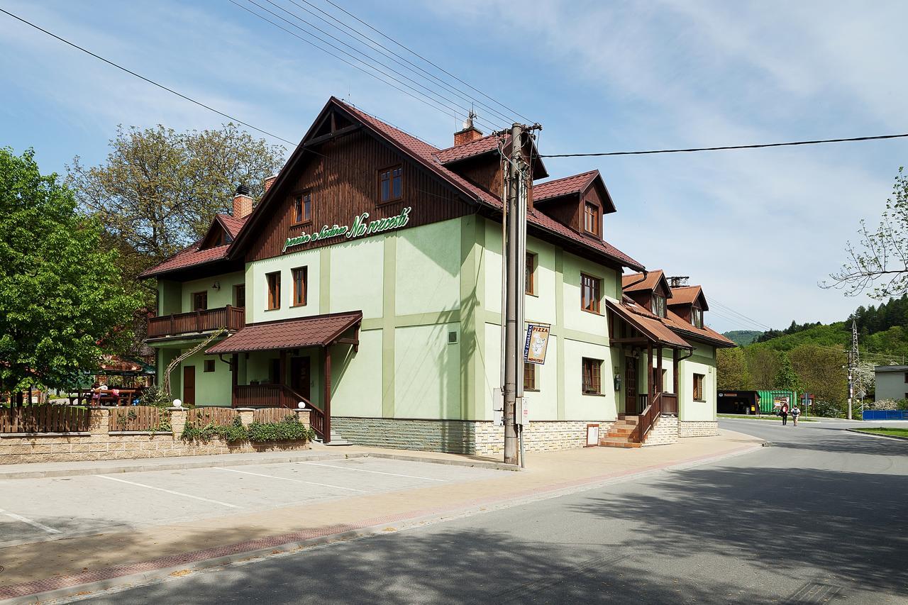 Penzion Pivovar Vranik Trnava Ngoại thất bức ảnh